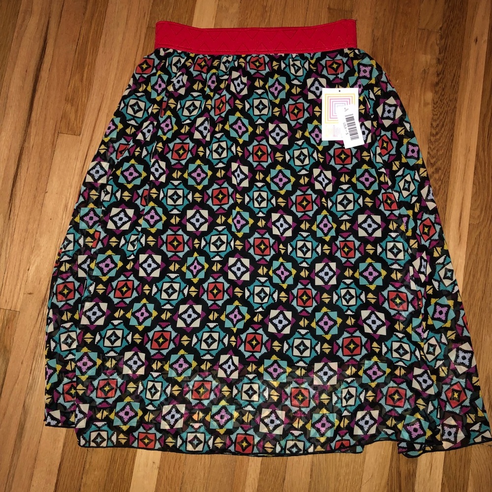 Lularoe Lola Skirt size small NWT
